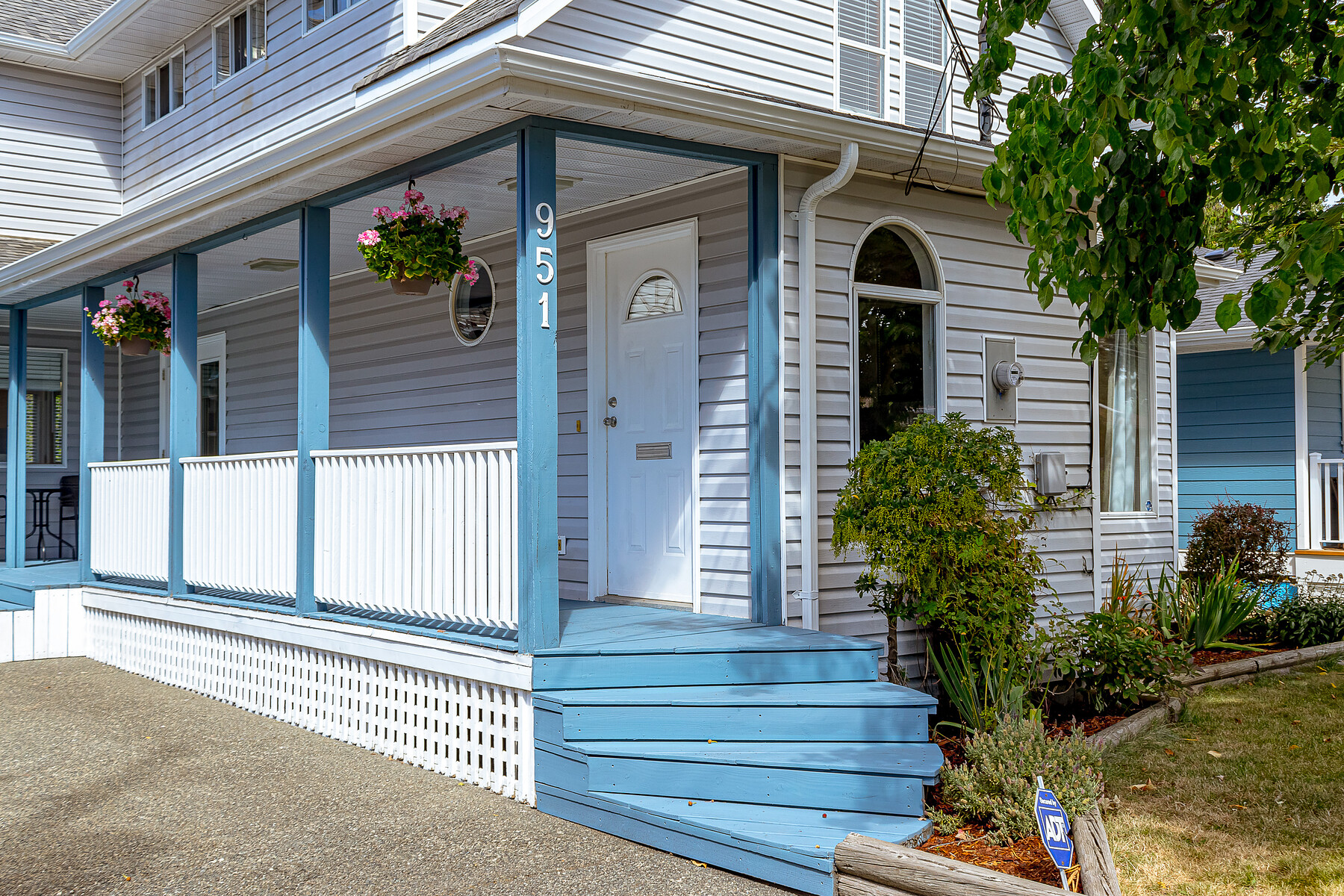 951 Mcdonald Street, Duncan, British Columbia  V9L 1Z2 - Photo 2 - 939106